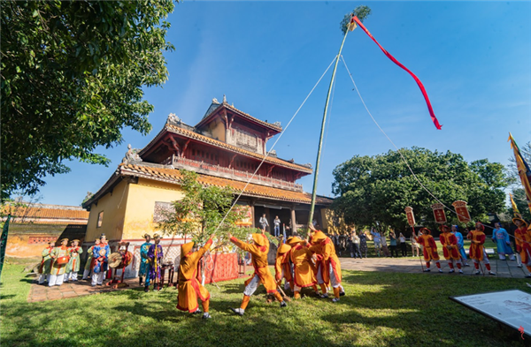 Les Vietnamiens privilégient les voyages dans leur pays pendant le Têt 2026