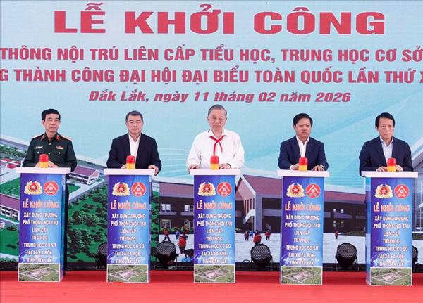 Party leader attends ground-breaking of inter-level boarding school in Dak Lak