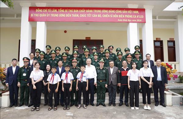 Tổng Bí thư Tô Lâm thăm, chúc Tết cán bộ, chiến sĩ Đồn Biên phòng Ea HLeo (Đắk Lắk)