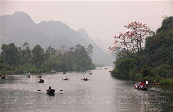  Đầu năm đi hội Hương Sơn