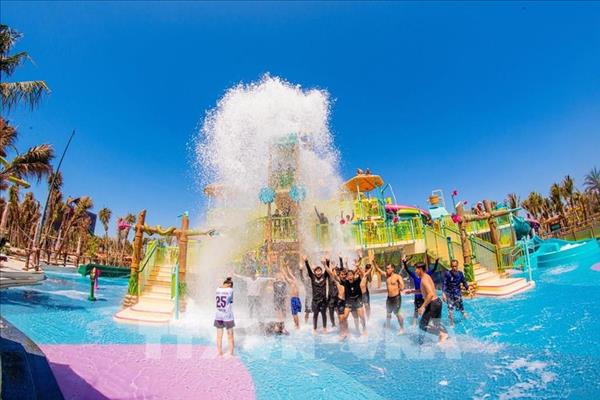 胡志明市15公顷滨海水上乐园开业