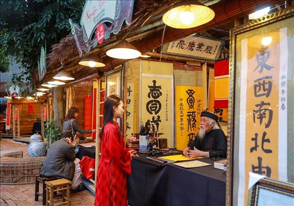 Khai mở Hội chữ Xuân Bính Ngọ 2026 tại Văn Miếu - Quốc Tử Giám