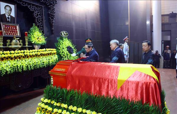 Tổ chức trọng thể Lễ tang nguyên Phó Chủ tịch Hội đồng Bộ trưởng Đoàn Duy Thành