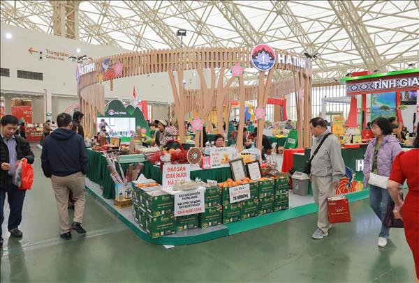 2026년 춘계 박람회, 약 50만 명 방문객 맞아…매출 크게 증가