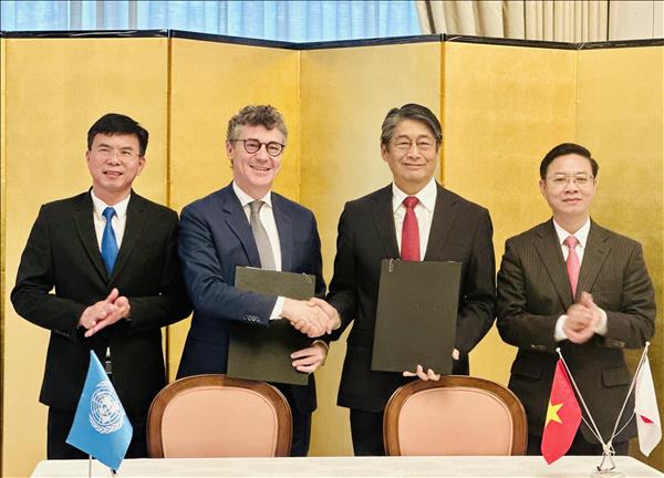 UNESCO, Japan sign deal to bolster Vietnams disaster early warning