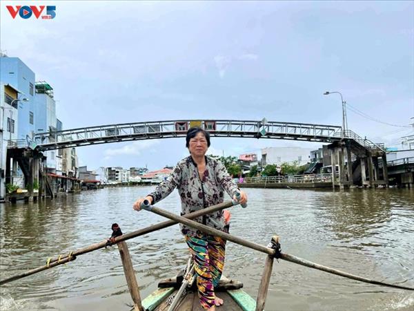 街に響く「渡し船」の呼び声