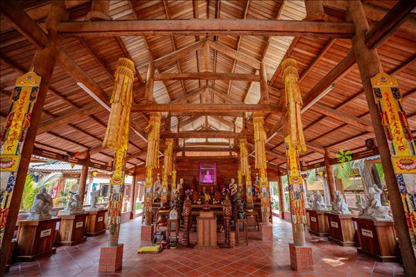 Chùa Dừa - điểm nhấn kiến trúc độc đáo giữa xứ dừa Vĩnh Long