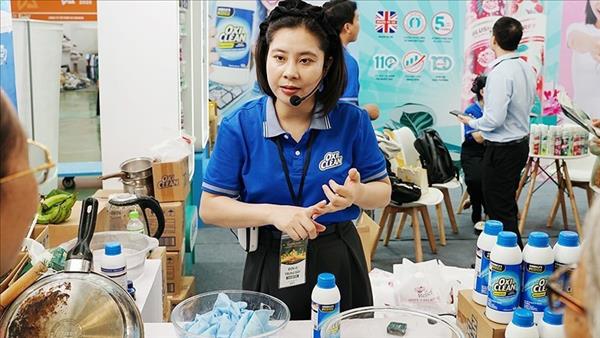 Le commerce électronique transfrontalier favorise laccès aux marchés mondiaux