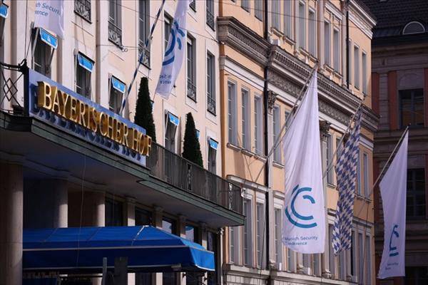 ກອ​ງ​ປະ​ຊຸມ​ຄວາມ​ໝັ້ນ​ຄົງ Munich: ຫຼັກ​ເກນ​ໃໝ່​ສຳ​ລັບ​ການ​​ໂອ້​ລົມ​ສົນ​ທະ​ນາ​ຂ້າມ​ອັດ​ລັງ​ຕິກ