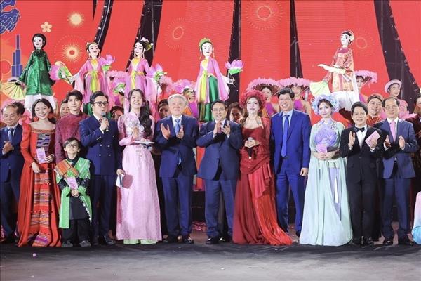 Thủ tướng Phạm Minh Chính dự Lễ bế mạc Hội chợ Mùa Xuân 2026