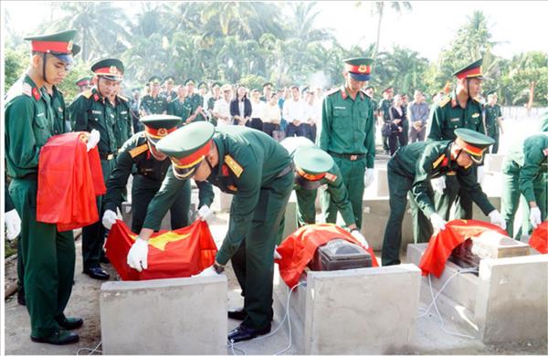 남부 묘지에서 북부 고향으로: 전사자들 위한 귀향의 설날