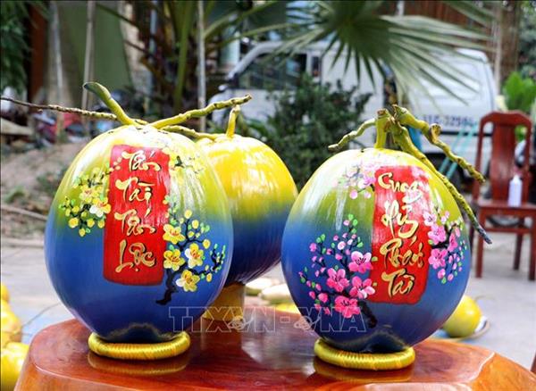 Nâng giá trị nông sản từ tạo hình cho trái cây đặc sản