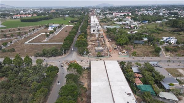 Công trường hạ tầng giao thông TP. Hồ Chí Minh giữ lửa xuyên Tết