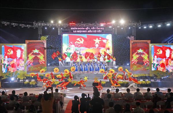 Rộn ràng khí thế của mùa Xuân mới nơi địa đầu cực Nam Tổ quốc