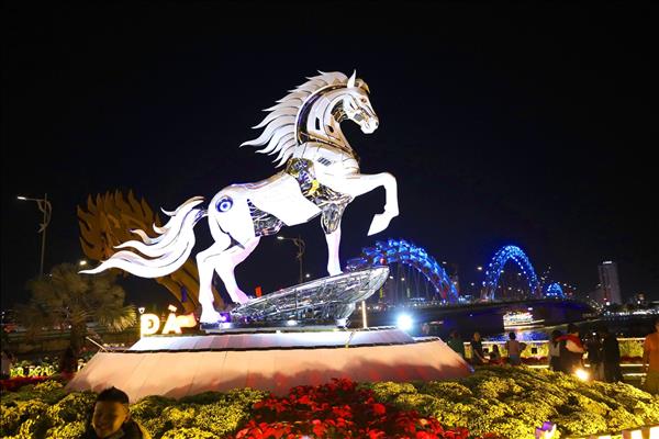 Linh vật ngựa trong văn hóa Việt - biểu tượng của sức mạnh ý chí bền bỉ và thành công