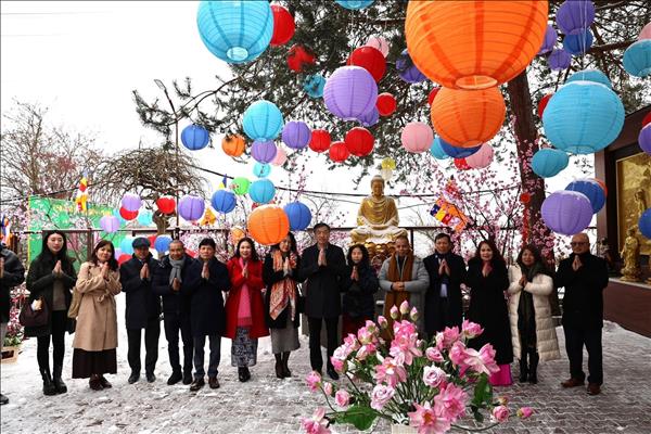 Xuân Bính Ngọ 2026: Ấm tình quê hương giữa trời Âu giá lạnh