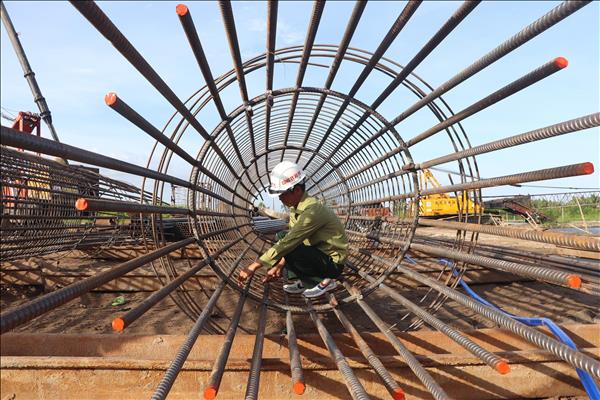 Mùa Xuân trên công trường cao tốc Cà Mau – Đất Mũi