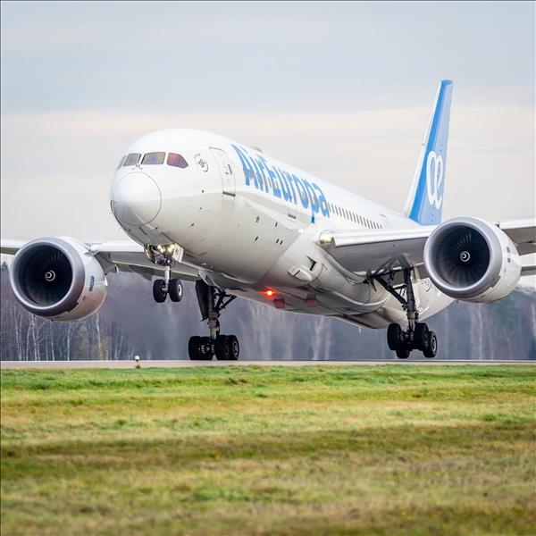 Chuyến bay thương mại châu Âu đầu tiên đến Venezuela sau nhiều tháng gián đoạn