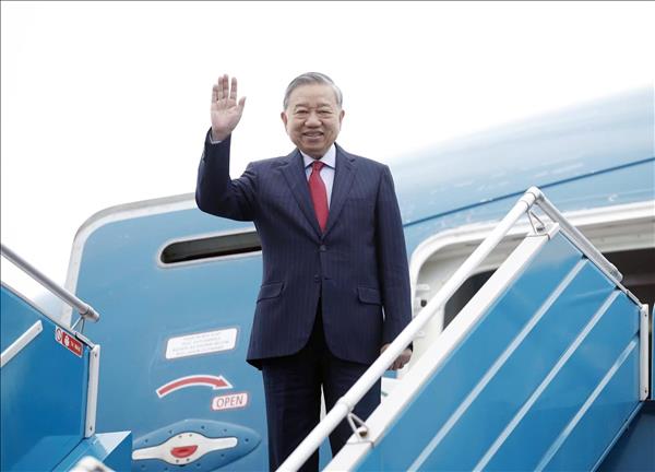 Tổng Bí thư Tô Lâm lên đường tham dự cuộc họp khai mạc Hội đồng Hòa bình về Gaza tại Hoa Kỳ