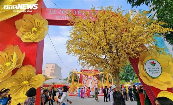 ງານບຸນຍາມຕົ້ນປີໃໝ່ໄດ້ຈັດຂຶ້ນຢ່າງຟົດຟື້ນມ່ວນຊື່ນ