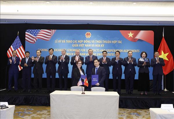 វៀតណាមនិងសហរដ្ឋអាមេរិកចុះហត្ថលេខាលើកិច្ចព្រមព្រៀងសហប្រតិបត្តិការដែលមានតម្លៃជាង ៣៧ ពាន់លានដុល្លារអាមេរិក