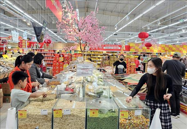 Goods supply ample, prices stable on third day of Lunar New Year