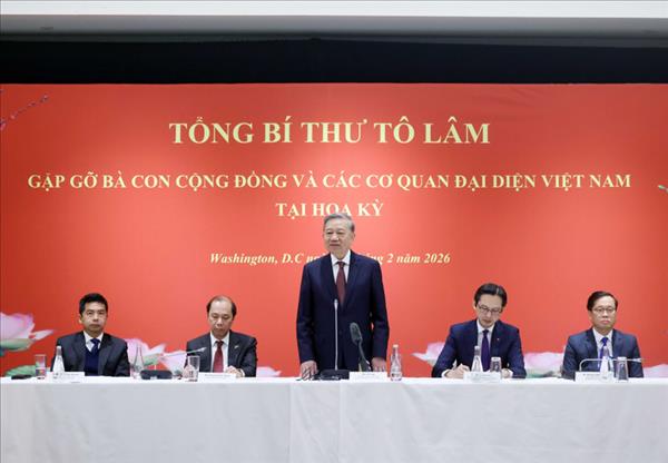 Party chief meets with representatives of Vietnamese community, agencies in US