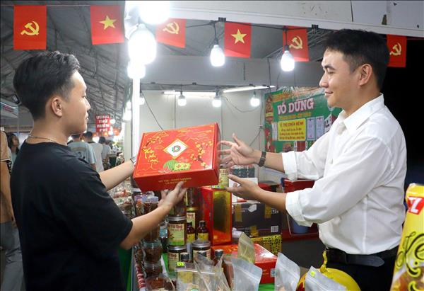 Kết nối phát triển thị trường, gia tăng giá trị sản phẩm OCOP