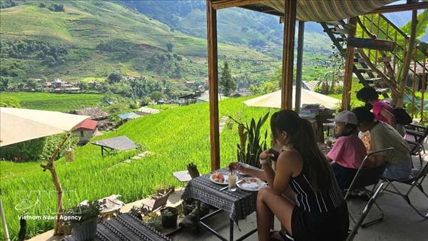 Provincia de Lao Cai recibe 250 mil turistas en primeros días del Tet