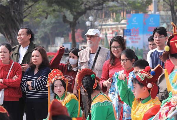 Hanoi serves 1.34 million tourists during Tet holiday