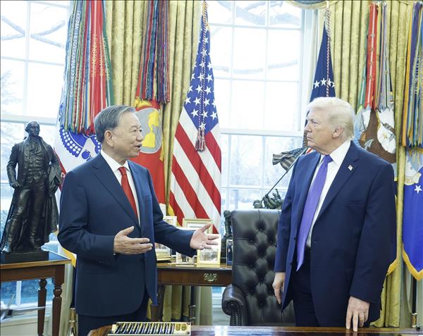 トー・ラム党書記長、アメリカ出張を終え、ハノイに帰国