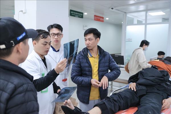 Hệ thống y tế duy trì thường trực, bảo đảm phòng chống dịch và khám chữa bệnh dịp Tết Bính Ngọ