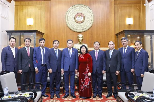 NA Chairman pays Tet visit to Vietnam Fatherland Front Central Committee