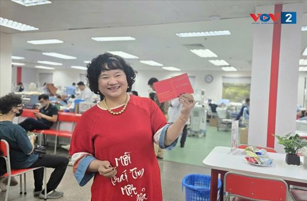 コミュニティのための献身的な活動：党員としての精神を体現