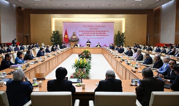 ນາ​ຍົກ​ລັດ​ຖະ​ມົນ​ຕີ ຟ້າມ​ມິງ​ຈິງ ພົບ​ປະ​ກັບ​ຜູ້​ຕາງ​ໜ້າ​ບັນ​ດາ​ນັກ​ຊ່ຽວ​ຊານ, ນັກ​ວິ​ທະ​ຍາ​ສາດ​ດີ​ເດັ່ນ​ໃນ​ຂົງ​ເຂດ​ສາ​ທາ​ລະ​ນະ​ສຸກ