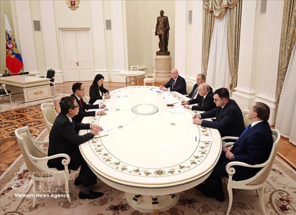 Video Спецпосланник Генерального секретаря То Лама провёл встречу с Президентом Российской Федерации