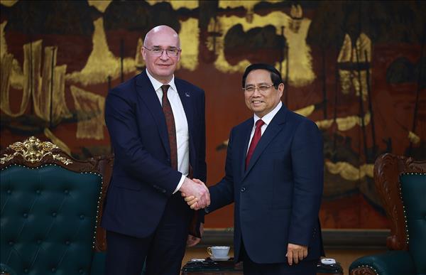 Prime Minister urges closer ties between Vietnamese, Russian news agencies