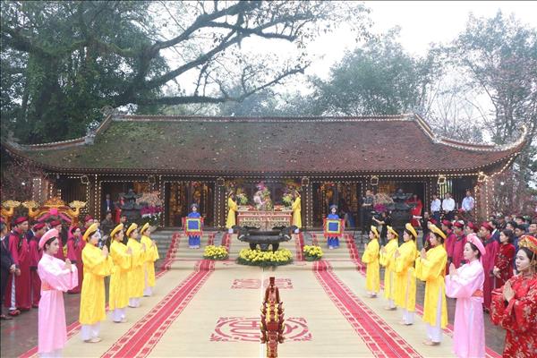 Du Xuân Đất Tổ