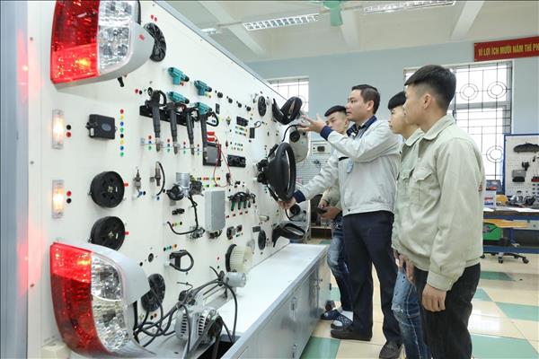 全面革新，提高农村劳动力职业培训的质量