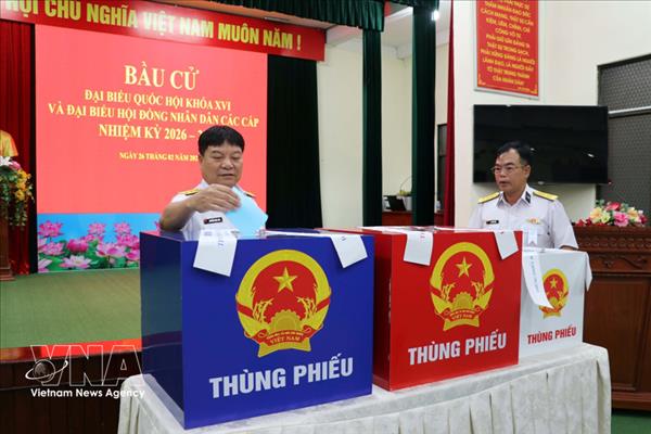 Élections législatives et locales : Ho Chi Minh-Ville organise le vote anticipé des personnels en mer