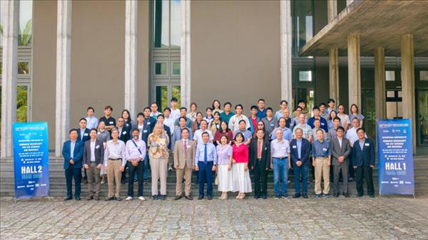 La conférence internationale sur la microscopie avancée pour les sciences de la vie et des matériaux à Gia Lai