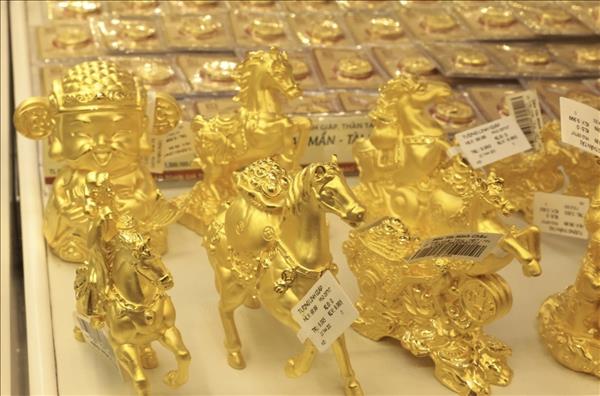 Ngày Vía Thần Tài: Mở cửa giao dịch giá vàng miếng giảm 300 nghìn đồng/lượng