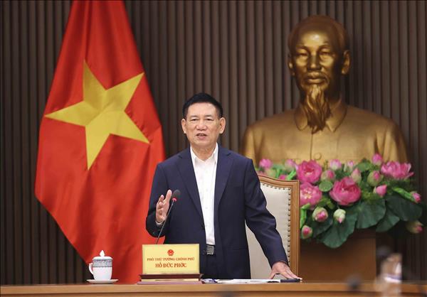 Giám sát chặt giá hàng hóa, dịch vụ thiết yếu, chủ động điều hành giá hiệu quả