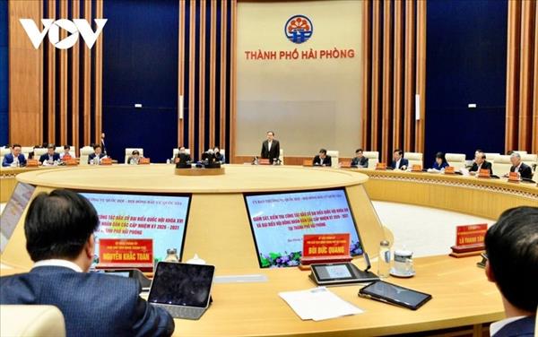 លោកប្រធានរដ្ឋសភា ត្រឹន ថាញ់មិន ចុះត្រួតពិនិត្យការងារត្រៀមរៀបចំការបោះឆ្នោតនៅទីក្រុងHai Phong