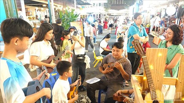 Ho Chi Minh City hosts third Book, Night Culture Festival