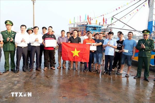 Quang Tri renforce le contrôle des bateaux pour lutter contre la pêche INN
