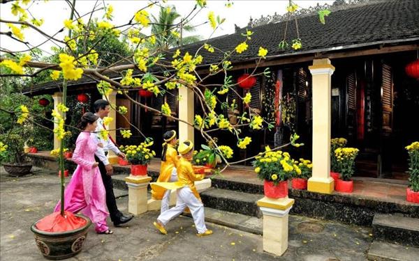 Southern Destinations – Warm Sunshine and Spring Vitality