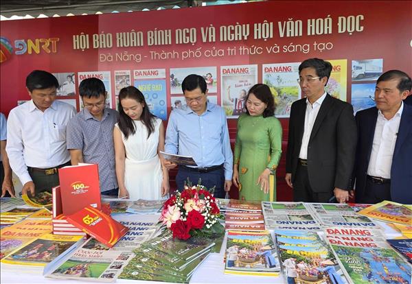 Giới thiệu ấn phẩm báo chí tiêu biểu, lan tỏa giá trị tri thức và văn hóa đọc 