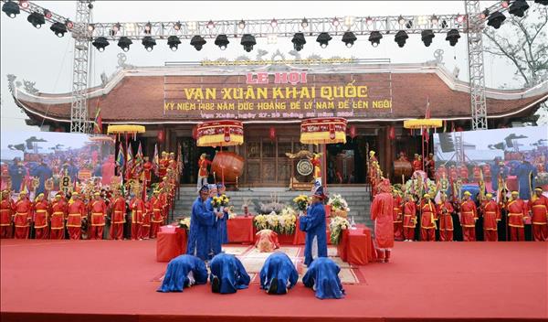 Khai mạc Lễ hội Vạn Xuân khai quốc, kỷ niệm 1482 năm Đức Hoàng đế Lý Nam Đế lên ngôi