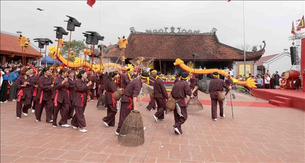 곳곳서 봄맞이 전통축제 풍성...민속 본질 보존해야